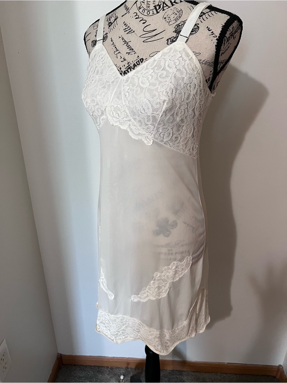 Vintage White Ivory Lace Trim Full Slip Dress Adjustable Straps Unbranded Small - Picture 4 of 10